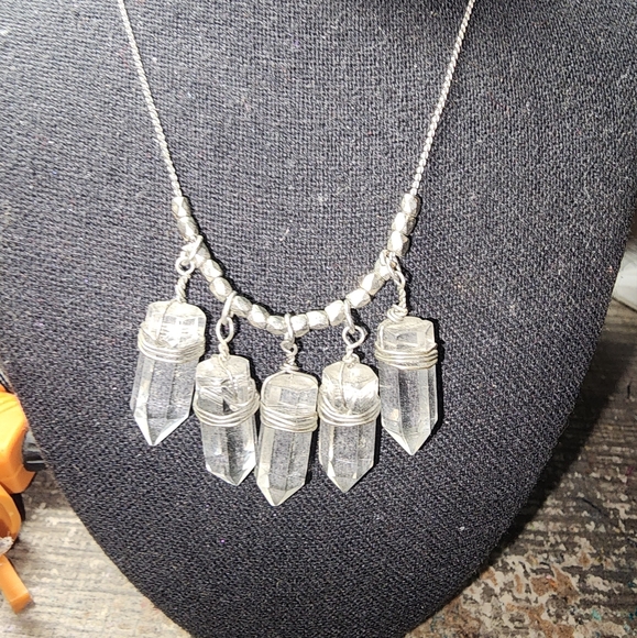 ❄️ 3/$10 American Eagle Faux Crystal necklace - Picture 2 of 3